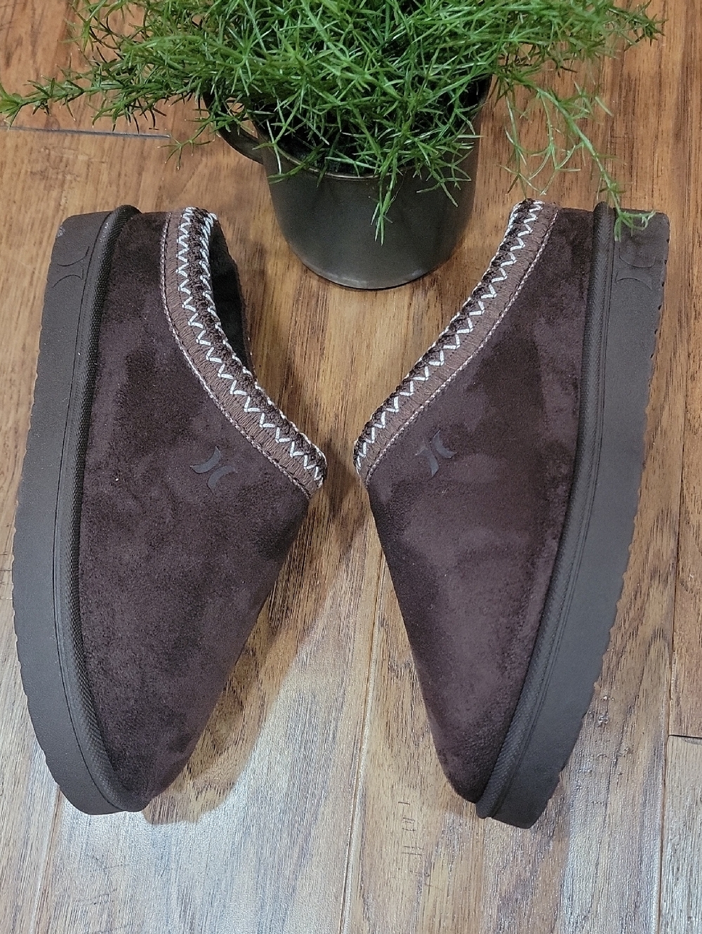Hurley Indoor Outdoor Slip On Clogs Unisex